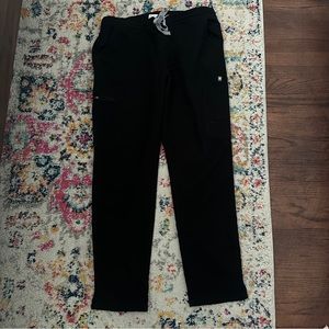 FIGS Black Scrub SET- Medium